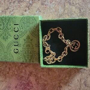 Gold Gucci bracelet
